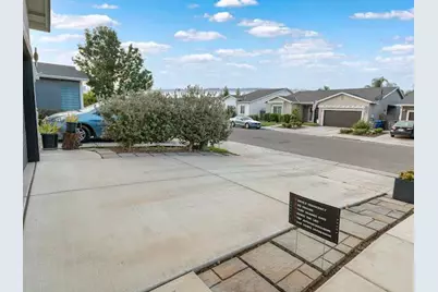 6388 E Fedora Avenue, Fresno, CA 93727 - Photo 43