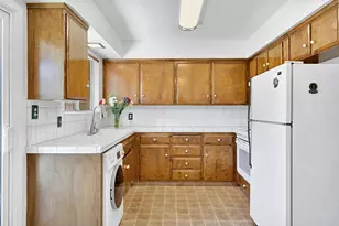 182 W Barstow Ave, Fresno, CA 93704 - Photo 9