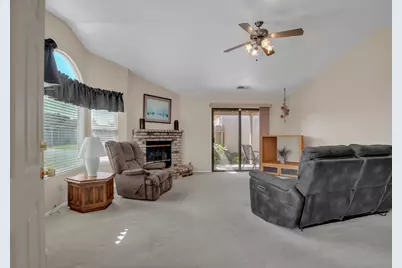 1301 Windsor, Turlock, CA 95380 - Photo 7