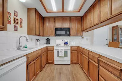 1301 Windsor, Turlock, CA 95380 - Photo 13