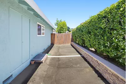 7554 Tipperary Way, Citrus Heights, CA 95610 - Photo 33