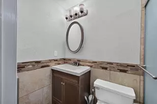8986 Mooney Rd, Elk Grove, CA 95624 - Photo 33
