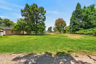 8986 Mooney Rd, Elk Grove, CA 95624 - Photo 7