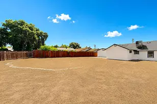 13361 Bentley St, Waterford, CA 95386 - Photo 5