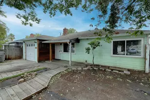 4971 71st St, Sacramento, CA 95820 - Photo 3