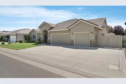 954 Stampede Trail, Galt, CA 95632 - Photo 5