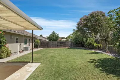 954 Stampede Trail, Galt, CA 95632 - Photo 39