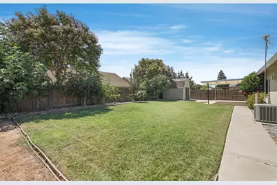 954 Stampede Trail, Galt, CA 95632 - Photo 37