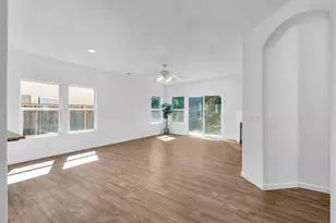 2913 Las Flores Cir, Los Banos, CA 93635 - Photo 13
