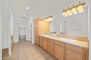 6517 Vilamoura Way, Elk Grove, CA 95757 - Photo 65