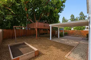 8784 Hawkesbury Ct, Elk Grove, CA 95624 - Photo 41