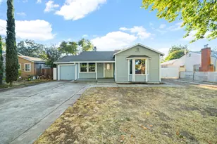 2651 Hawthorne St, Sacramento, CA 95815 - Photo 3
