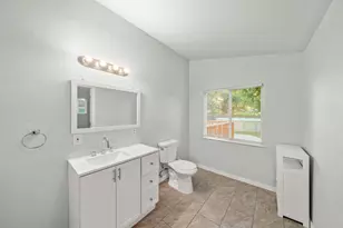 2651 Hawthorne St, Sacramento, CA 95815 - Photo 41