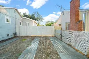 2651 Hawthorne St, Sacramento, CA 95815 - Photo 7