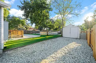 2651 Hawthorne St, Sacramento, CA 95815 - Photo 15