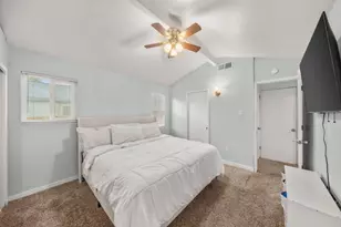 2651 Hawthorne St, Sacramento, CA 95815 - Photo 37