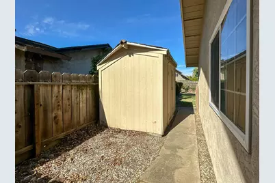 3925 Crocus Drive, Modesto, CA 95356 - Photo 35