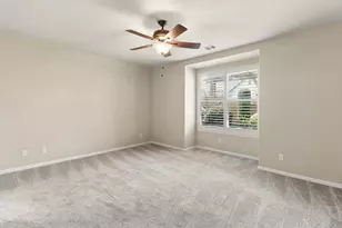 9880 Sunderland Way, Elk Grove, CA 95757 - Photo 15
