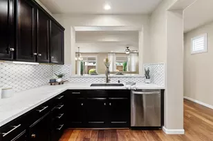 9880 Sunderland Way, Elk Grove, CA 95757 - Photo 13