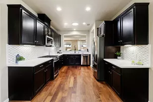 9880 Sunderland Way, Elk Grove, CA 95757 - Photo 11
