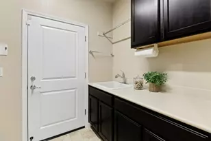 9880 Sunderland Way, Elk Grove, CA 95757 - Photo 29