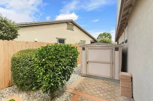 9880 Sunderland Way, Elk Grove, CA 95757 - Photo 31