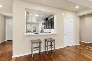 9880 Sunderland Way, Elk Grove, CA 95757 - Photo 7