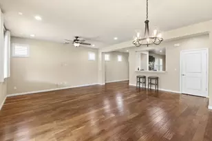 9880 Sunderland Way, Elk Grove, CA 95757 - Photo 5