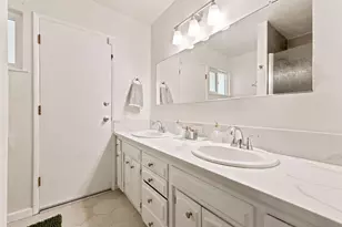 1038 E Vartikian Ave, Fresno, CA 93710 - Photo 25