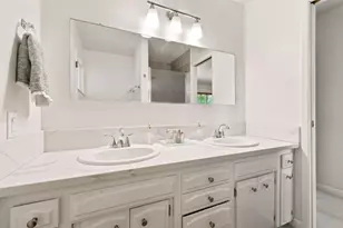 1038 E Vartikian Ave, Fresno, CA 93710 - Photo 27