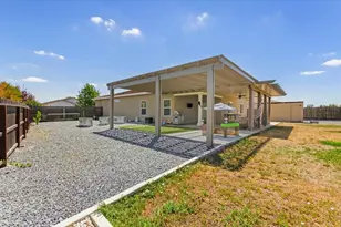 1842 Broken Bit Dr, Plumas Lake, CA 95961 - Photo 27