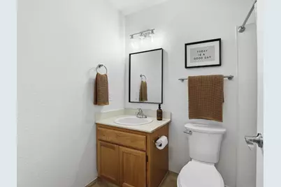 7020 Peevey Court, Sacramento, CA 95823 - Photo 25