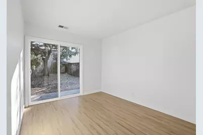 7020 Peevey Court, Sacramento, CA 95823 - Photo 27