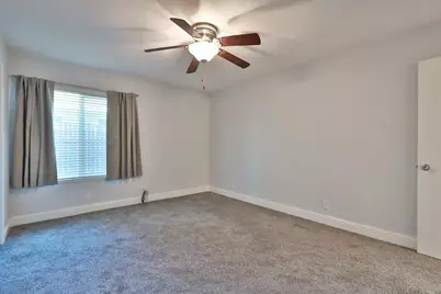 8075 La Riviera Drive, Sacramento, CA 95826 - Photo 17