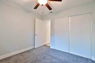 8075 La Riviera Dr, Sacramento, CA 95826 - Photo 21