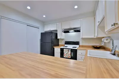 8075 La Riviera Drive, Sacramento, CA 95826 - Photo 11