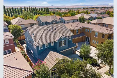 566 W Bonaventure Avenue, Mountain House, CA 95391 - Photo 41