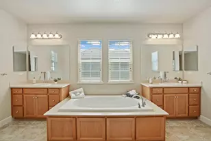 566 W Bonaventure Ave, Mountain House, CA 95391 - Photo 19