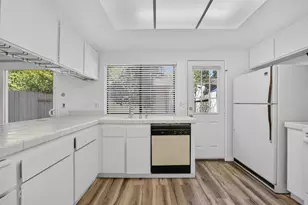 583 Leeward Way, Sacramento, CA 95831 - Photo 11