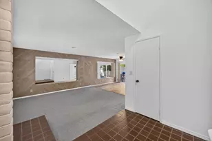 583 Leeward Way, Sacramento, CA 95831 - Photo 3