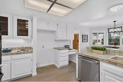 2 Dumfries Court, Sacramento, CA 95831 - Photo 25