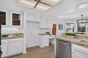2 Dumfries Ct, Sacramento, CA 95831 - Photo 25
