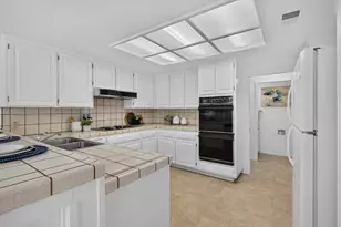 2 Dumfries Ct, Sacramento, CA 95831 - Photo 81