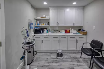 5025 J Street #208, Sacramento, CA 95819 - Photo 11