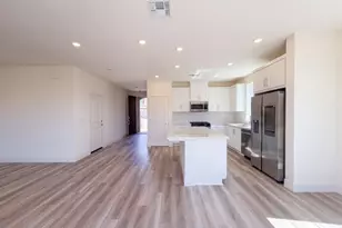 5860 Placer Dr, Tracy, CA 95377 - Photo 9