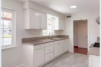 1801 60th Avenue, Sacramento, CA 95822 - Photo 11