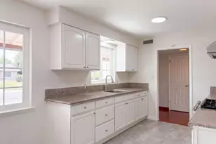 1801 60th Ave, Sacramento, CA 95822 - Photo 11