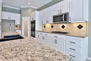 9404 Lyndley Plaza Way, Elk Grove, CA 95624 - Photo 15