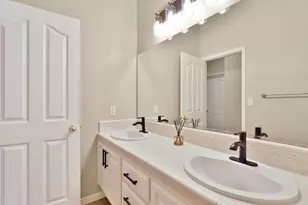 9404 Lyndley Plaza Way, Elk Grove, CA 95624 - Photo 25