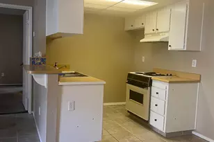 1545 N Pyrenees Ln, Stockton, CA 95210 - Photo 15